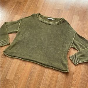 Green knit sweater (M)